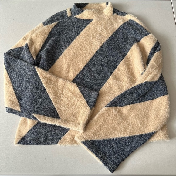 Anthropologie Maeve Mock Neck Cropped Diagonal Gray Striped Sweater - Picture 4 of 8